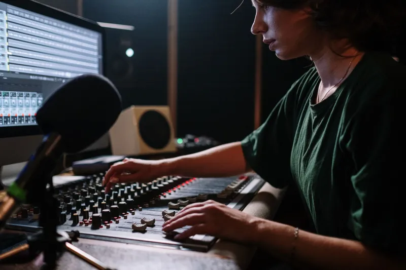The Frequency of Truth: How Women Sound Designers Are Rewriting What American Cinema Sounds Like