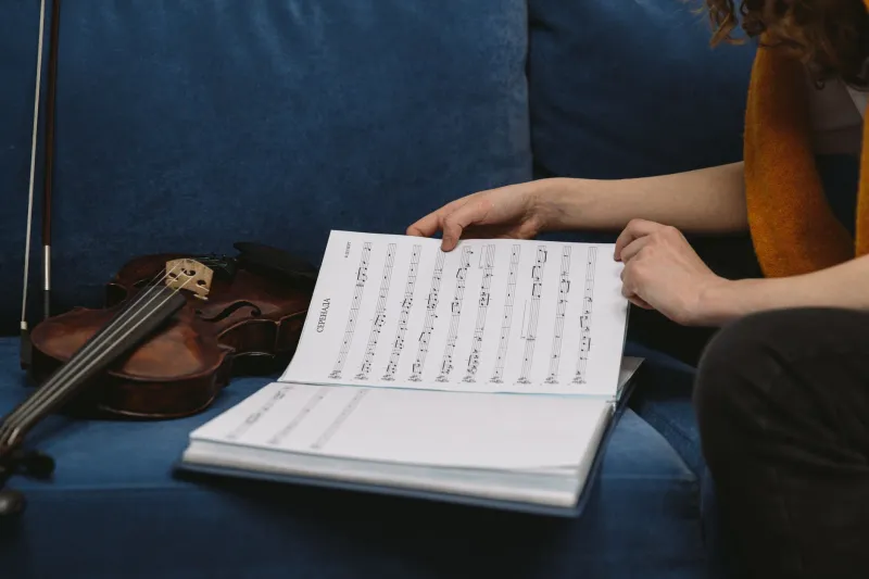 Scoring the Unspoken: How Women Composers Are Rewriting the Emotional DNA of American Film